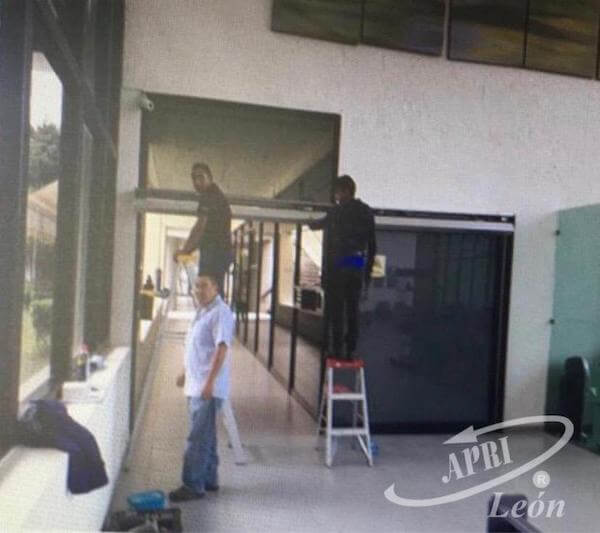 Puerta comercial